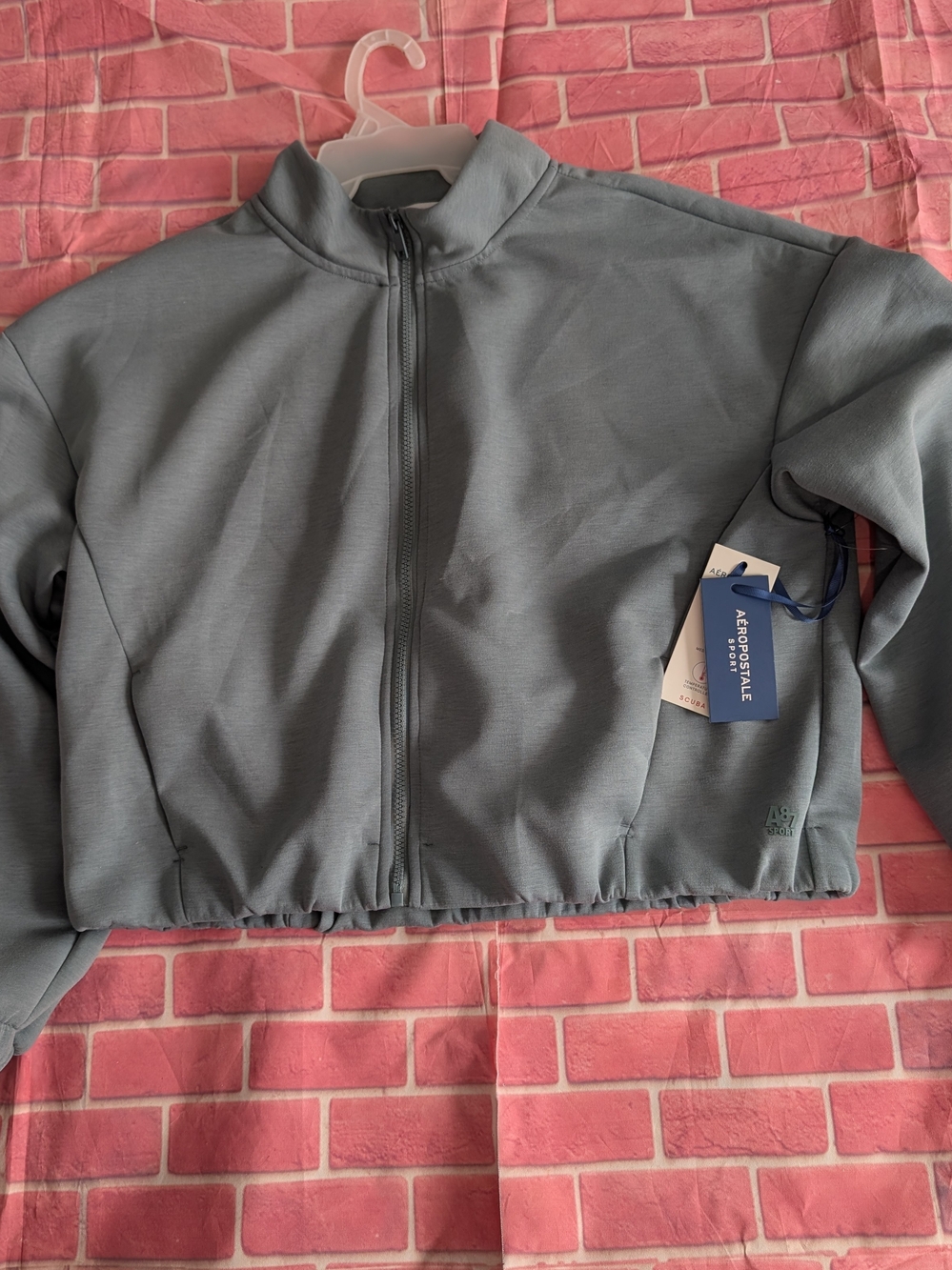 Aeropostale Gray Full-Zip Cropped Windbreaker